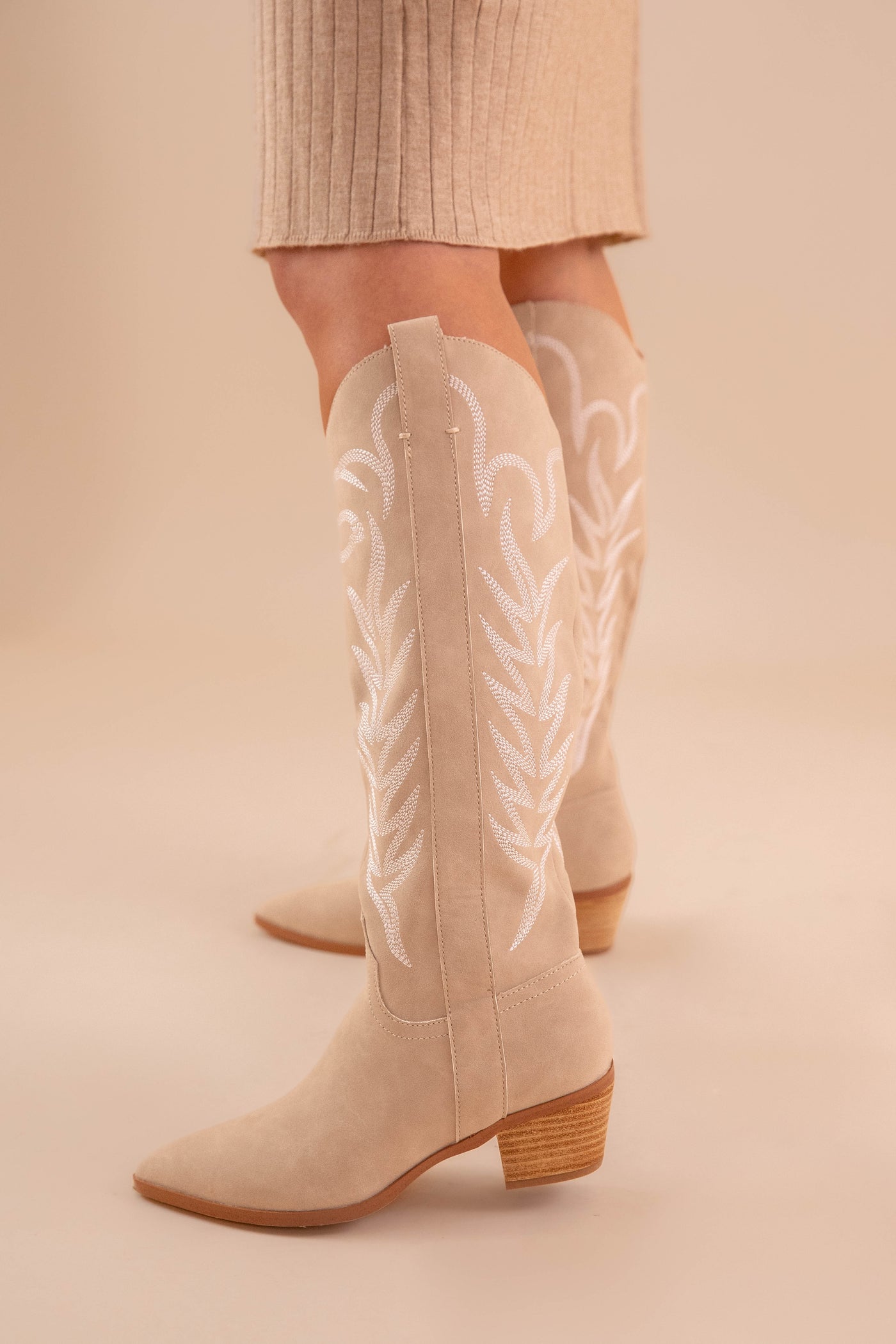 Women's Tall Western Boots- Knee High Boots- Trending Western Boots