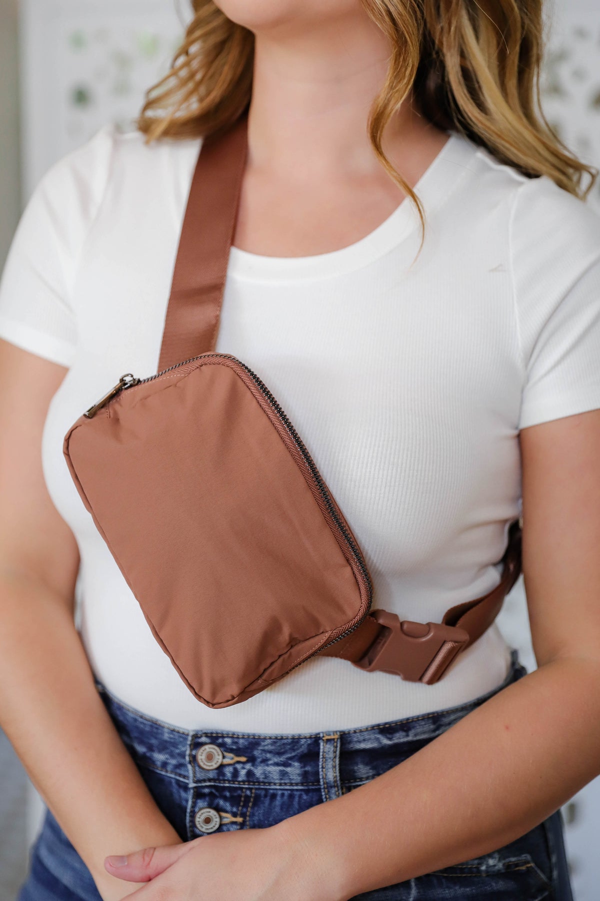 Check Yourself Belt Sling Bag: Brown – The Fernweh Boutique