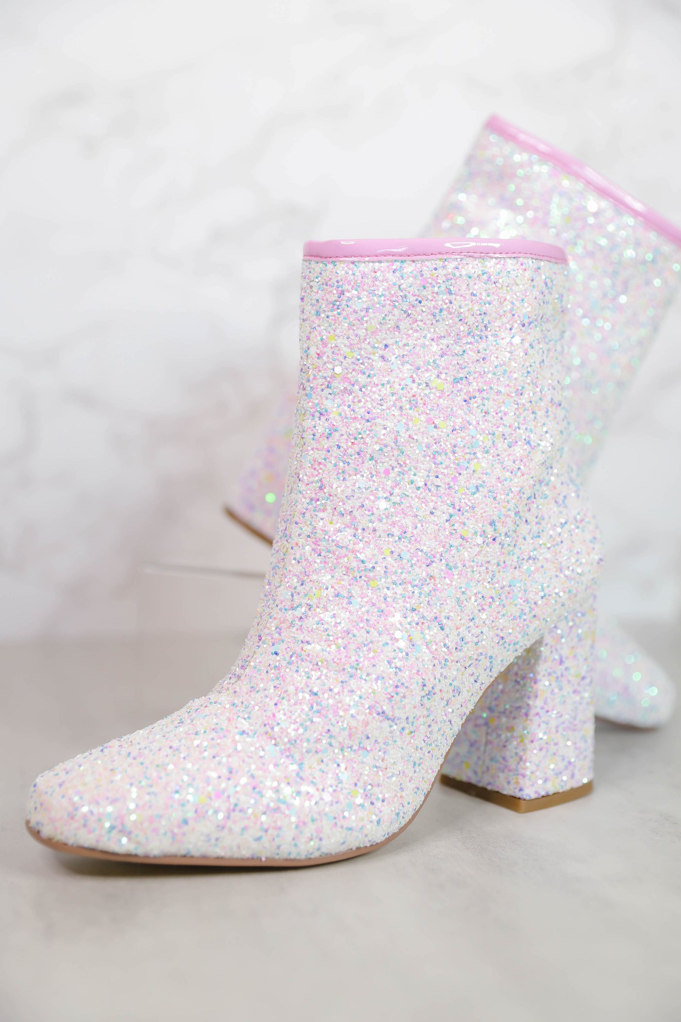 Barbie Pink Glitter Fashion Icon Boots – The Cali Collection